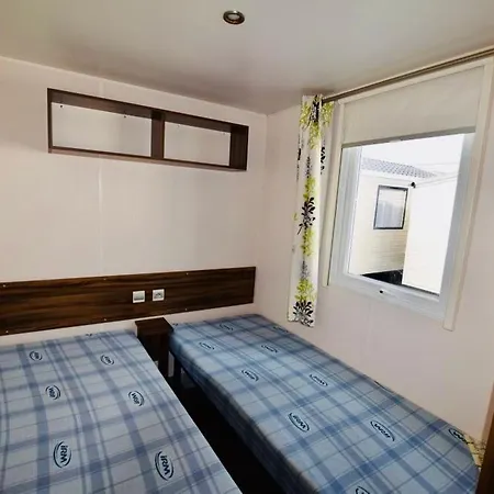 Les Pierres Couchees 4 Etoiles A St Brevin Les Pins Emplacement Br22 3ch 2sdb 8 Personnes キャンプ場 *