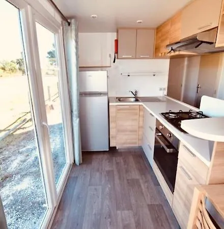 キャンプ場 Les Pierres Couchees 4 Etoiles A St Brevin Les Pins Emplacement Br22 3ch 2sdb 8 Personnes *